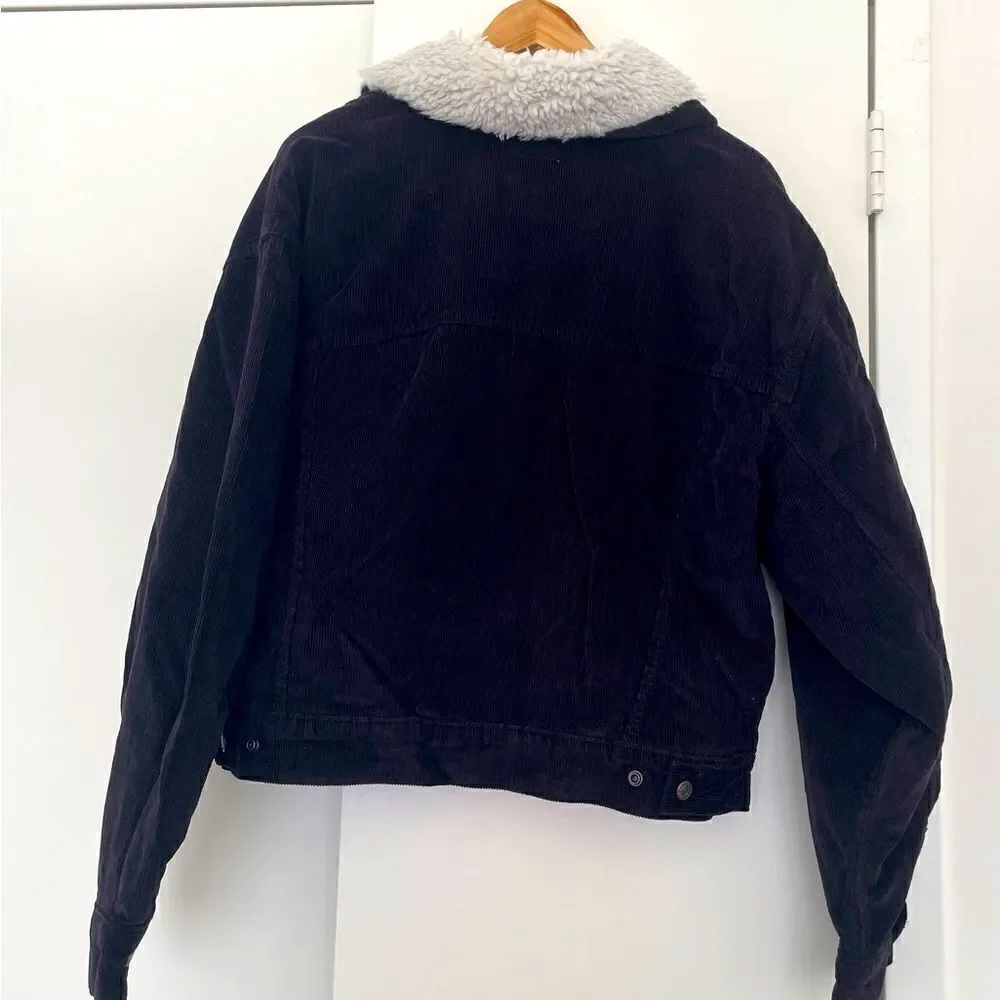 NWT Levi’s Women’s Sherpa Baby Baggy Trucker Black Jacket Size M